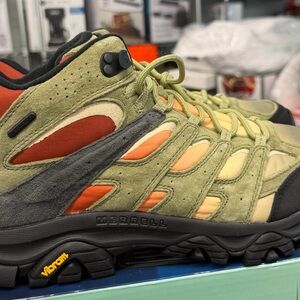 Moab 3 Vista Waterproof Mid Hiking Shoe (Men) Size 9W.Merrell Men'sHiking Shoes